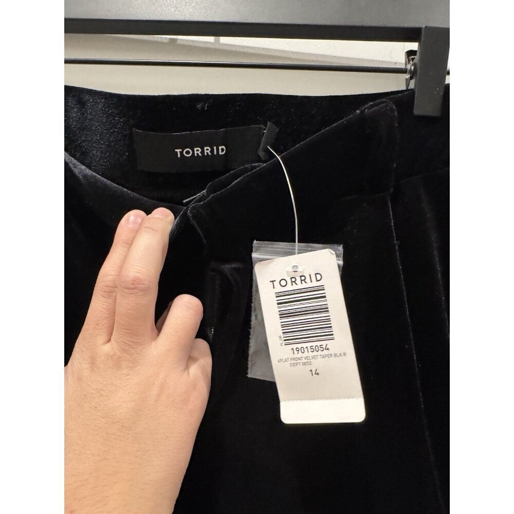 Torrid Velvet Pants Black Size 14 NWT - Picture 6 of 10